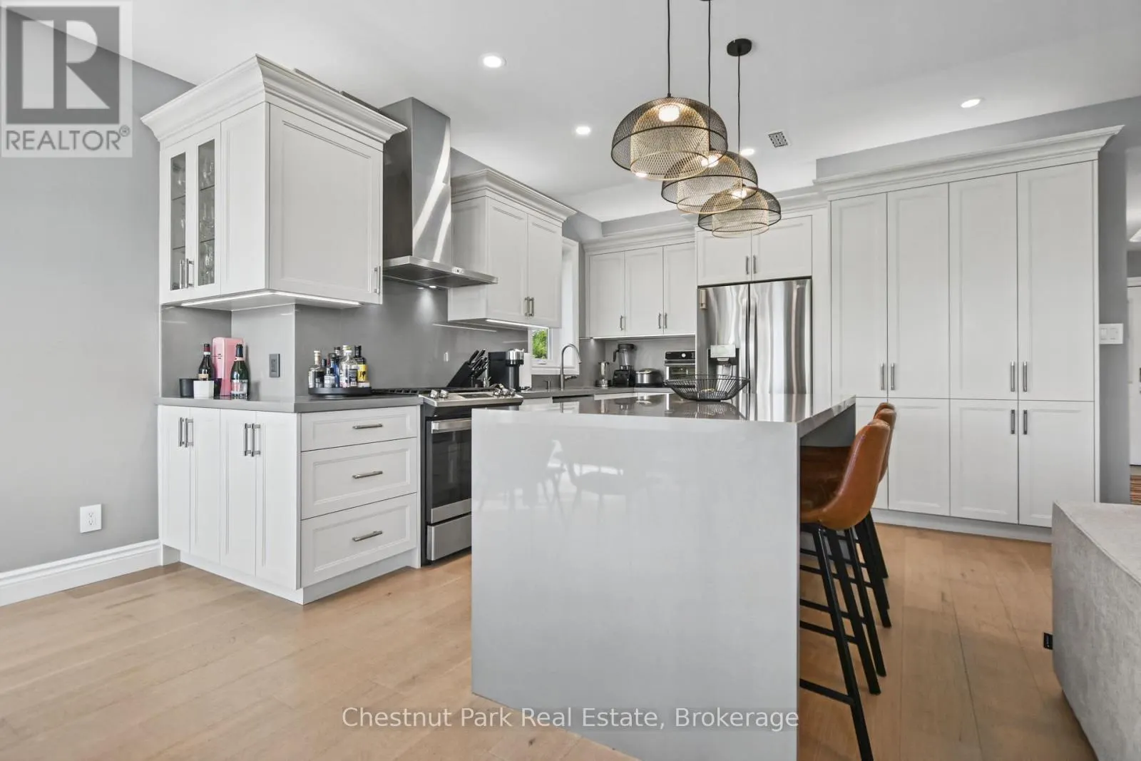 658 JOHNSTON PARK AVENUE