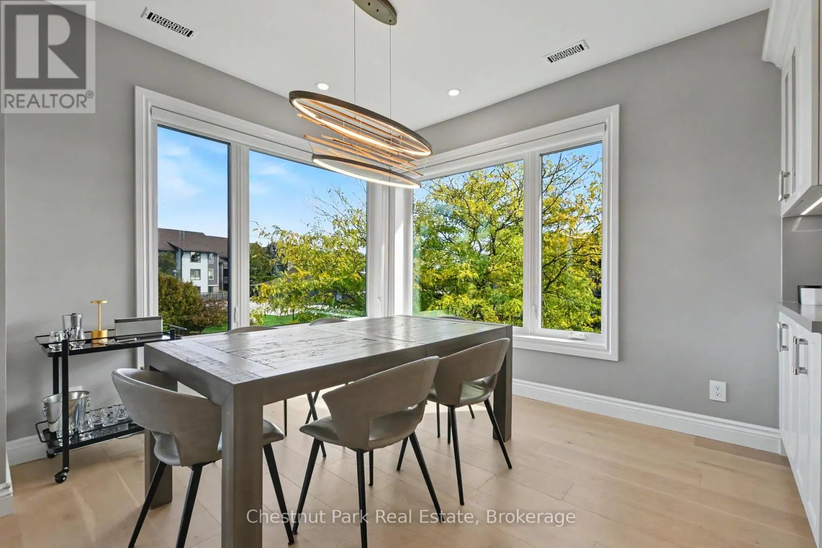658 JOHNSTON PARK AVENUE