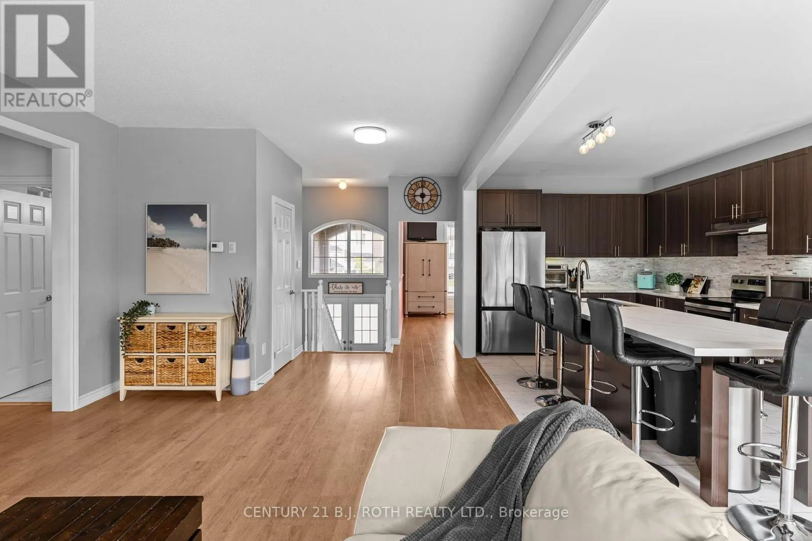211 ROY DRIVE