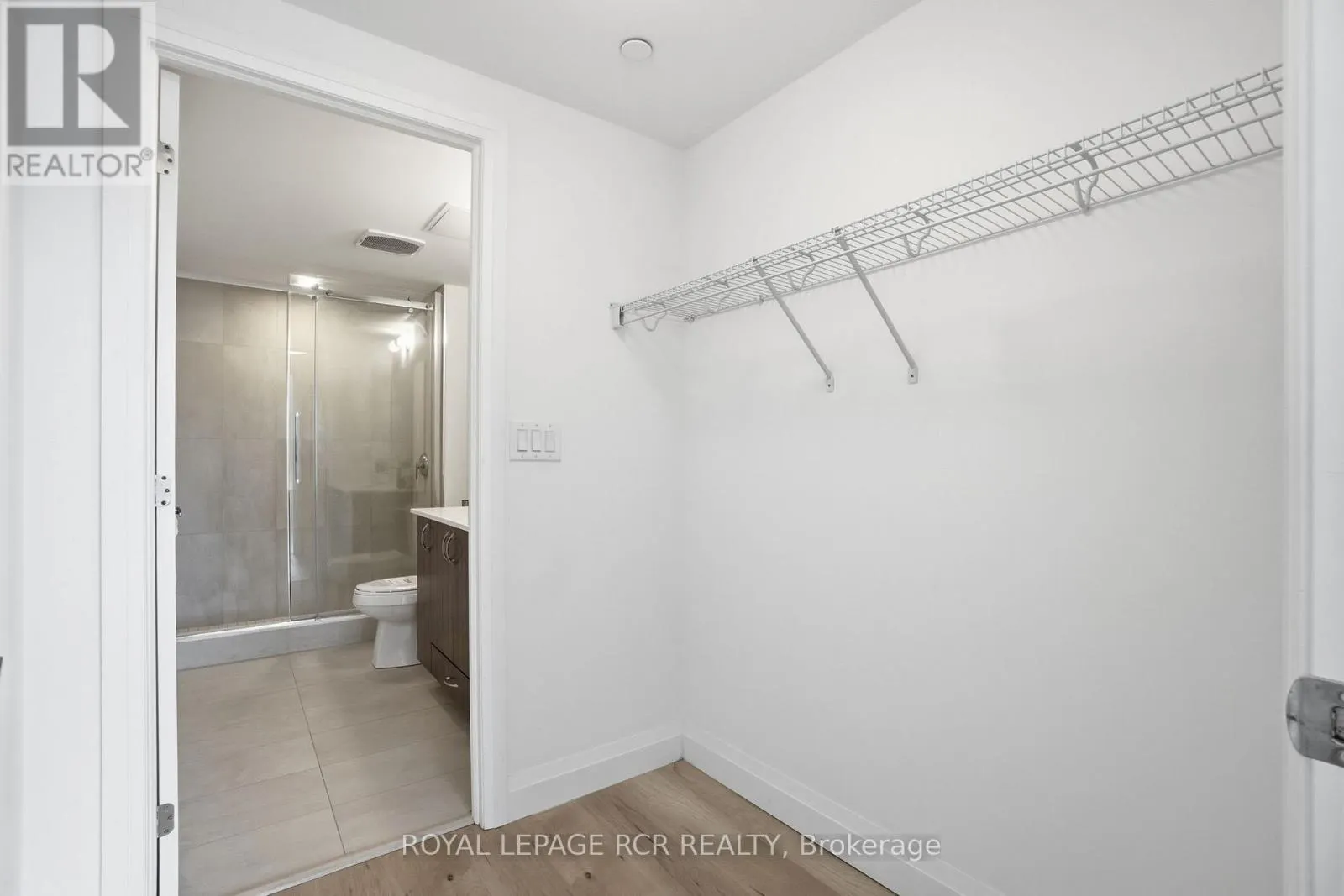 808 - 58 LAKESIDE TERRACE