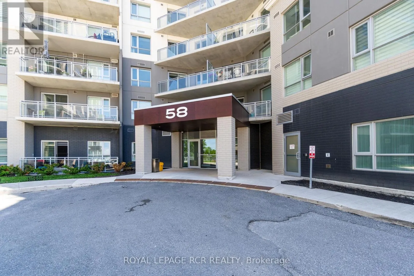 808 - 58 LAKESIDE TERRACE