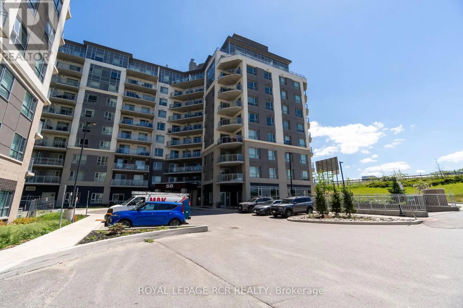 808 - 58 LAKESIDE TERRACE