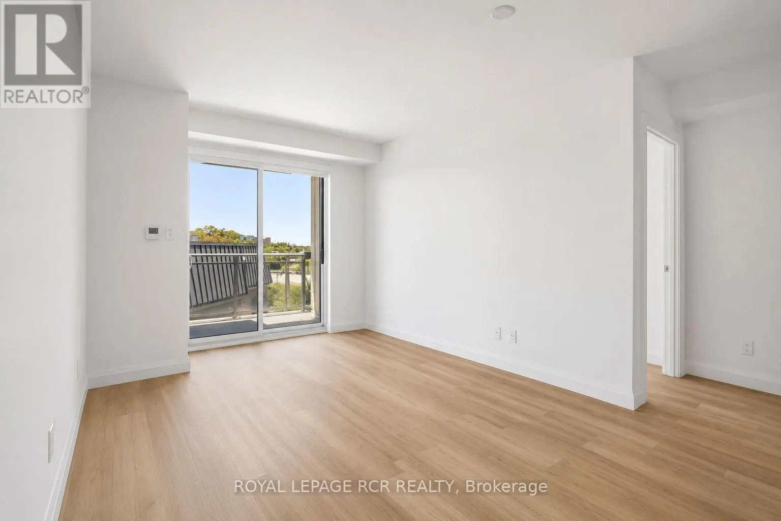 808 - 58 LAKESIDE TERRACE