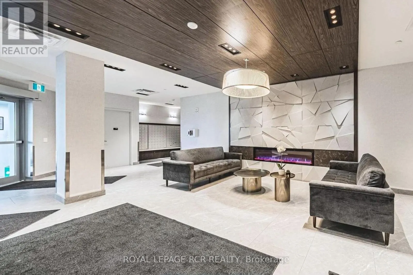 808 - 58 LAKESIDE TERRACE