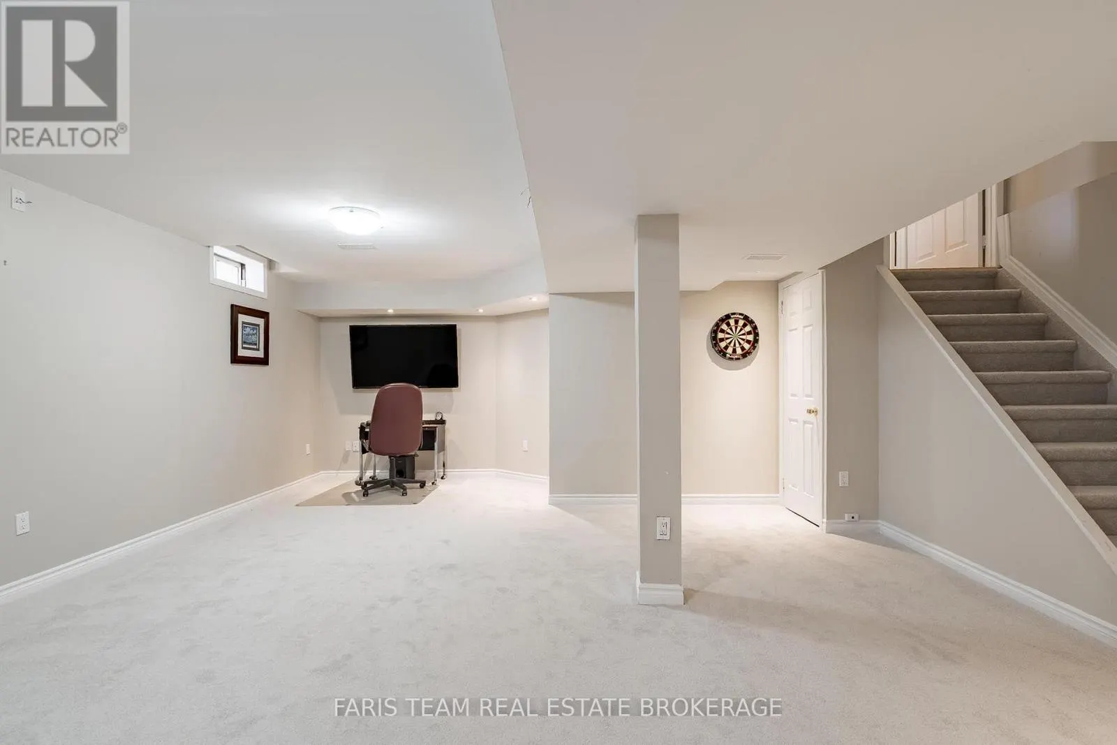 4 BLUEGRASS DRIVE