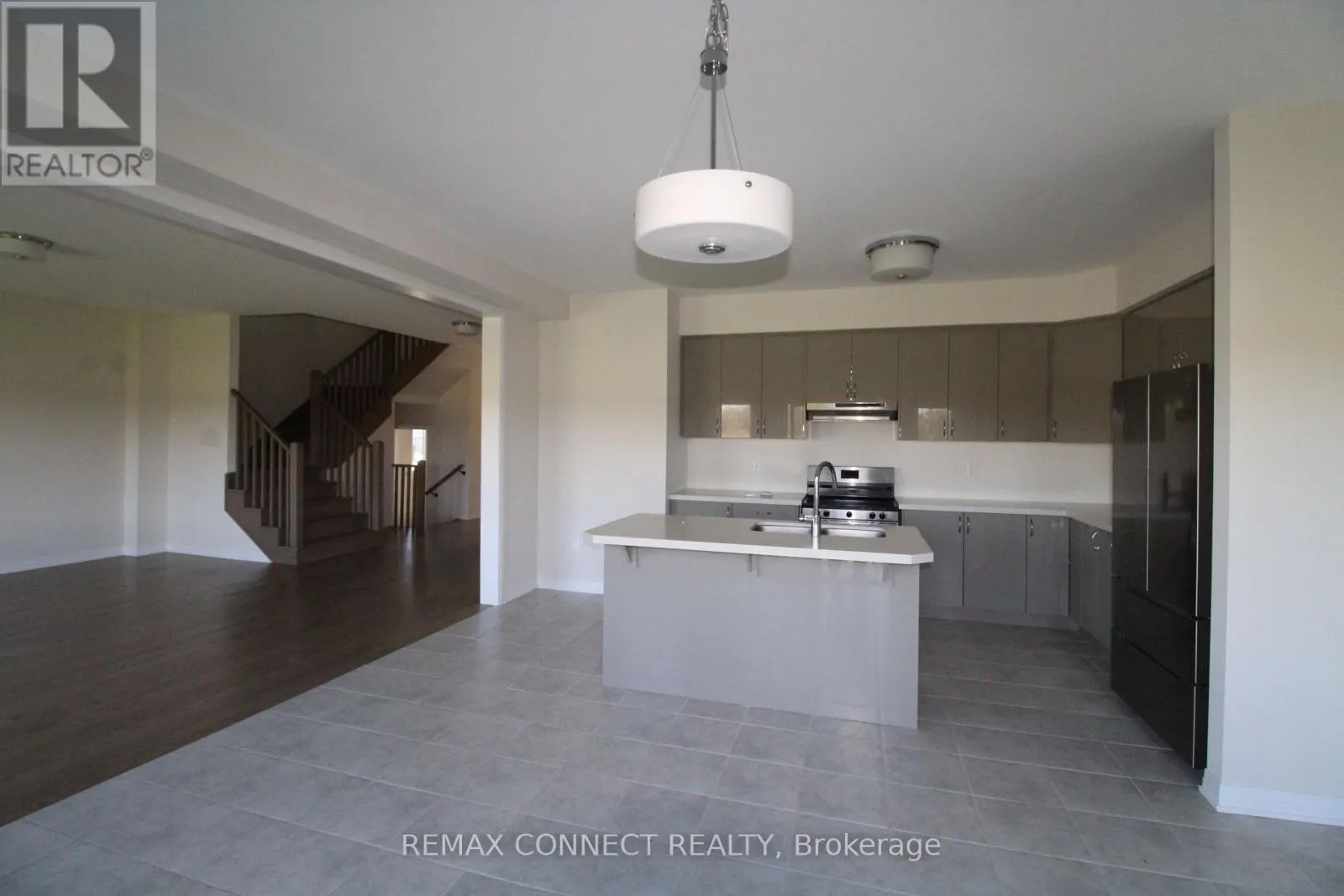 3715 QUAYSIDE DRIVE