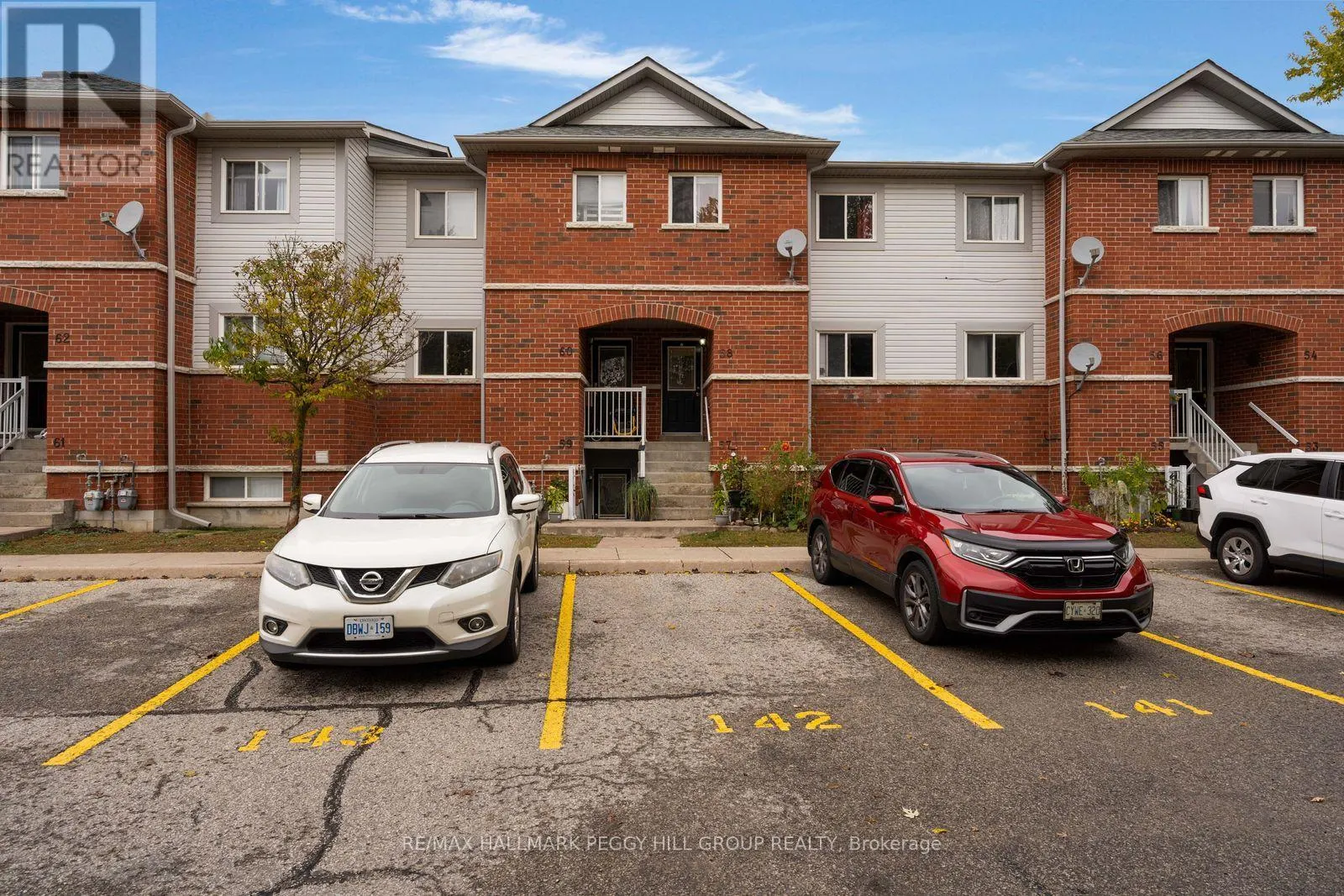 58 - 245 FERNDALE DRIVE S