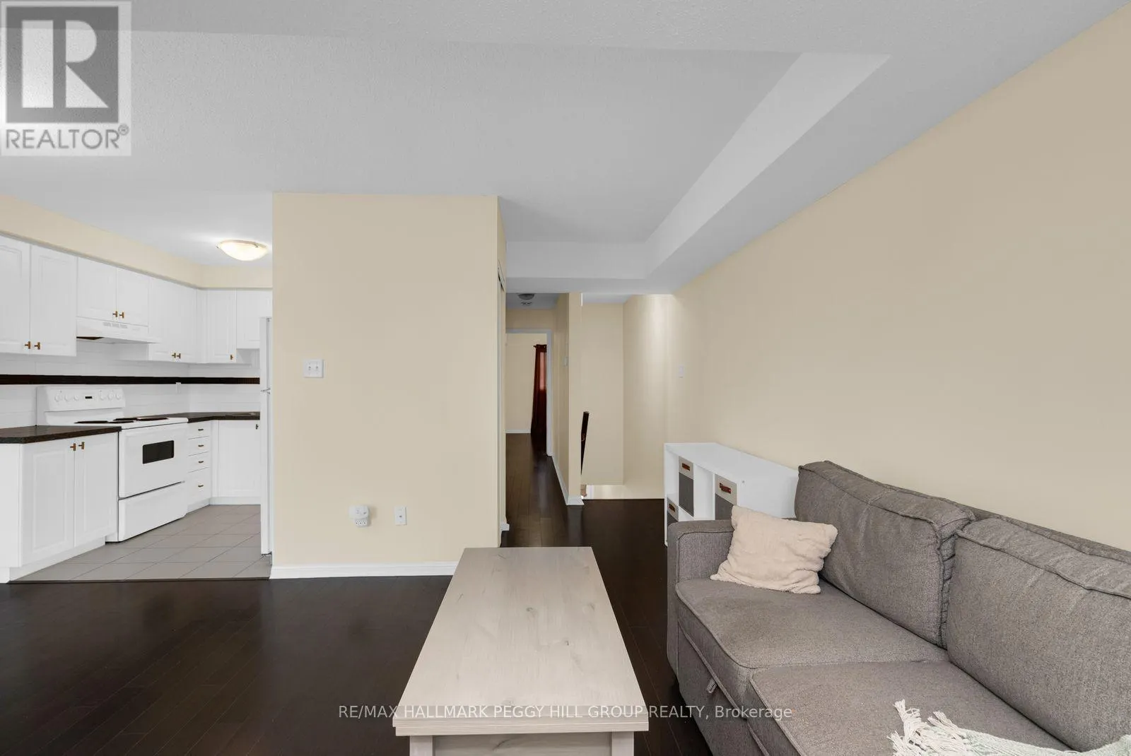 58 - 245 FERNDALE DRIVE S