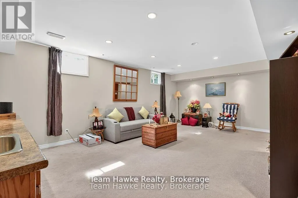 29 BOYD CRESCENT