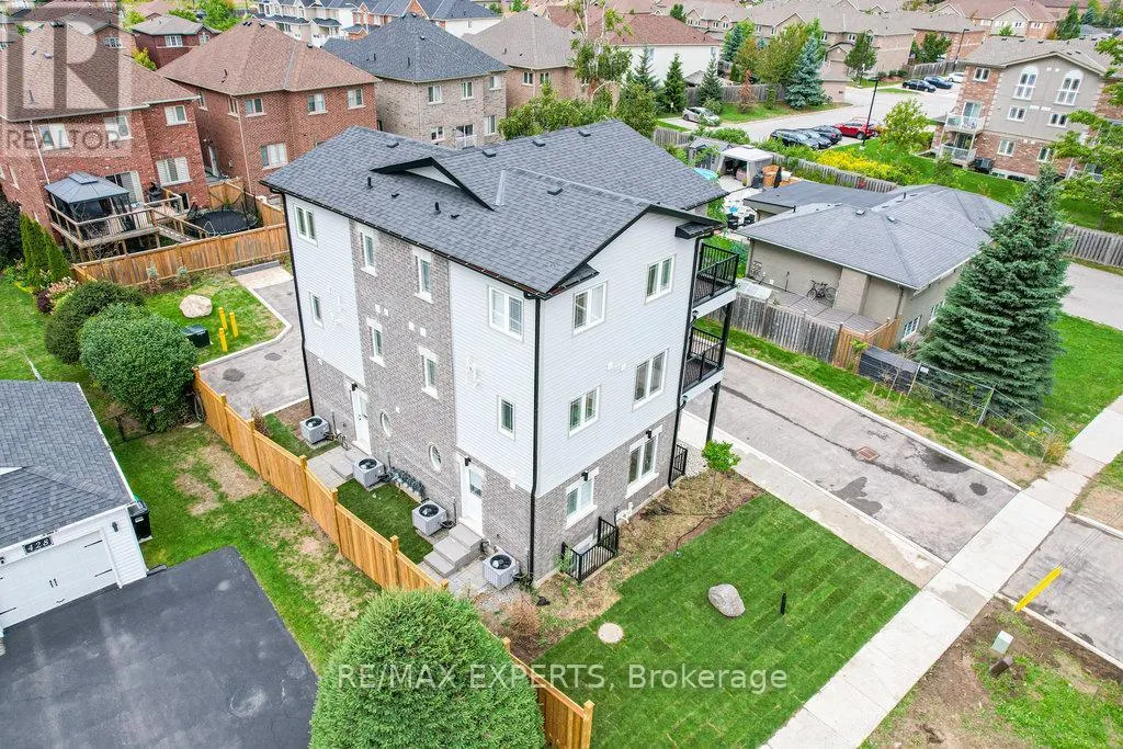 4 - 426 VETERANS DRIVE