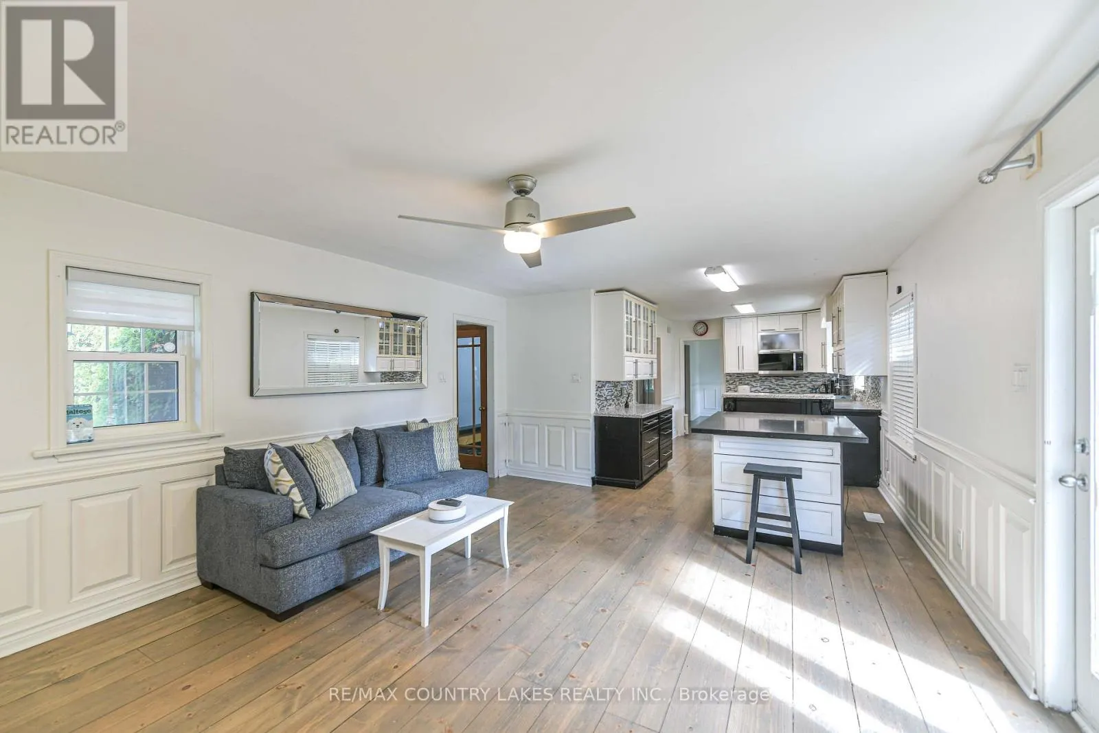 2707 STEPHEN DRIVE