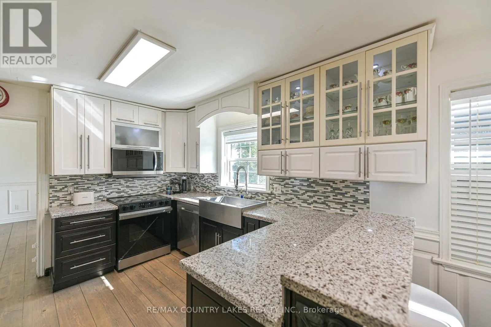 2707 STEPHEN DRIVE