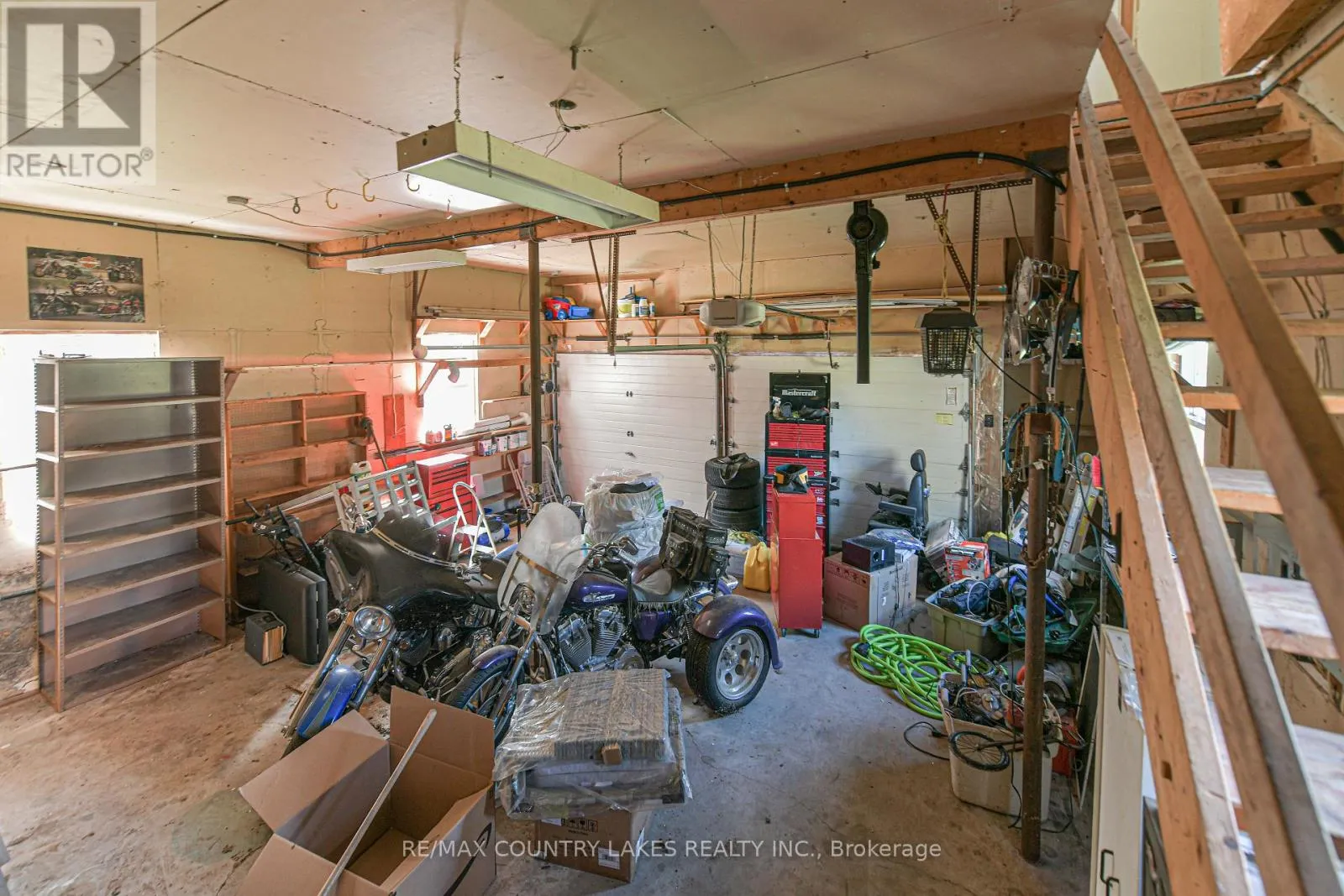 2707 STEPHEN DRIVE