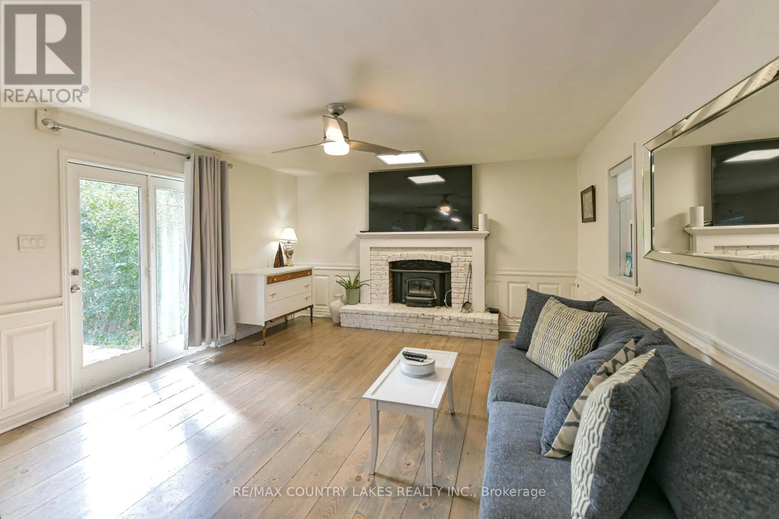 2707 STEPHEN DRIVE