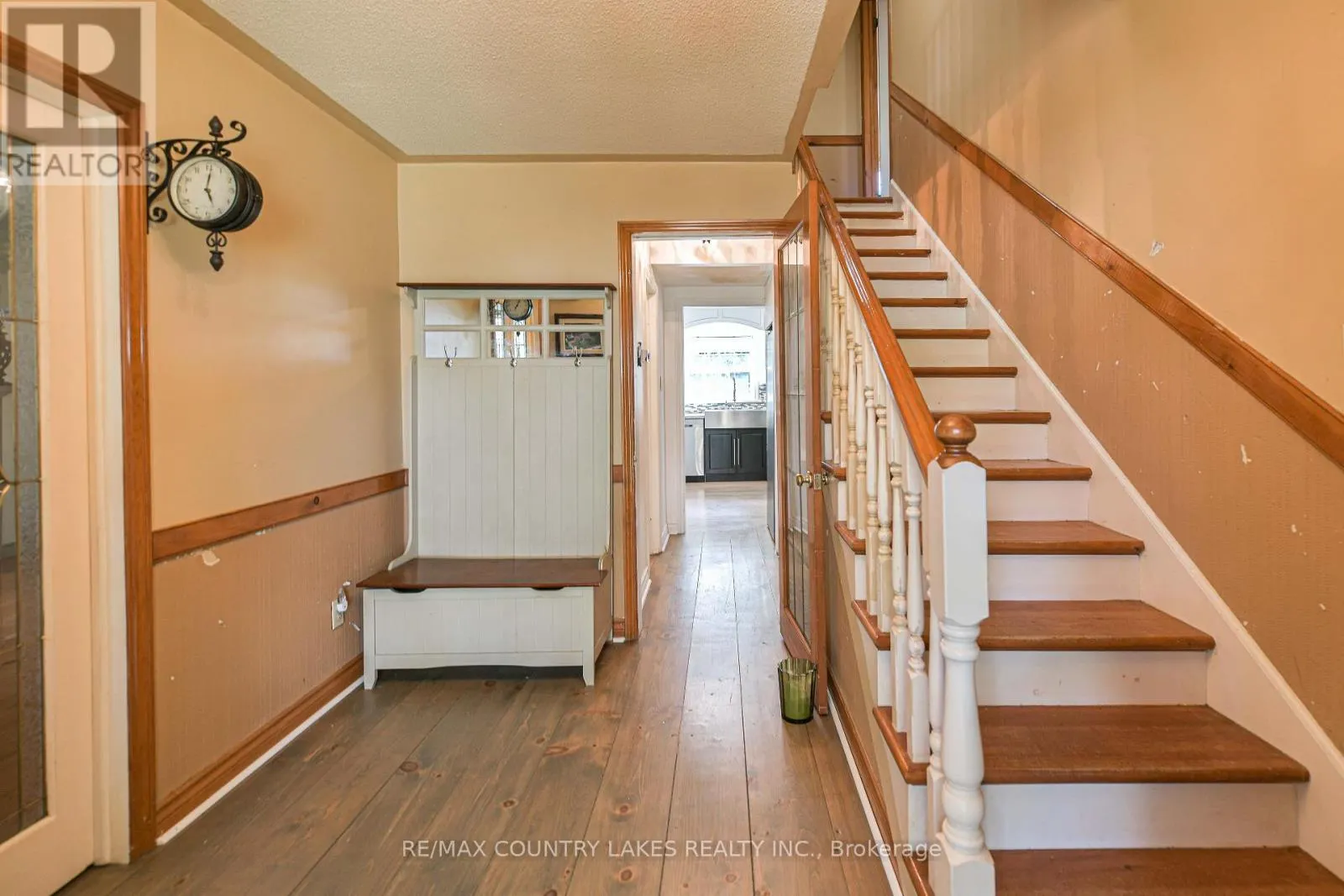 2707 STEPHEN DRIVE