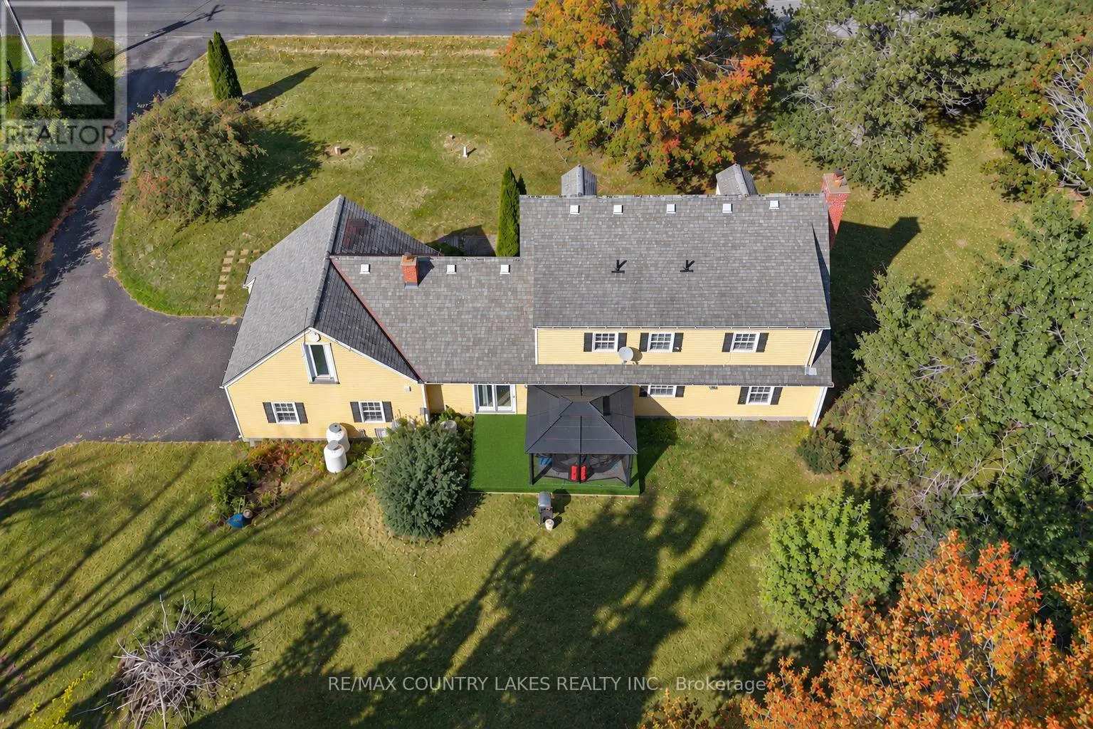 2707 STEPHEN DRIVE