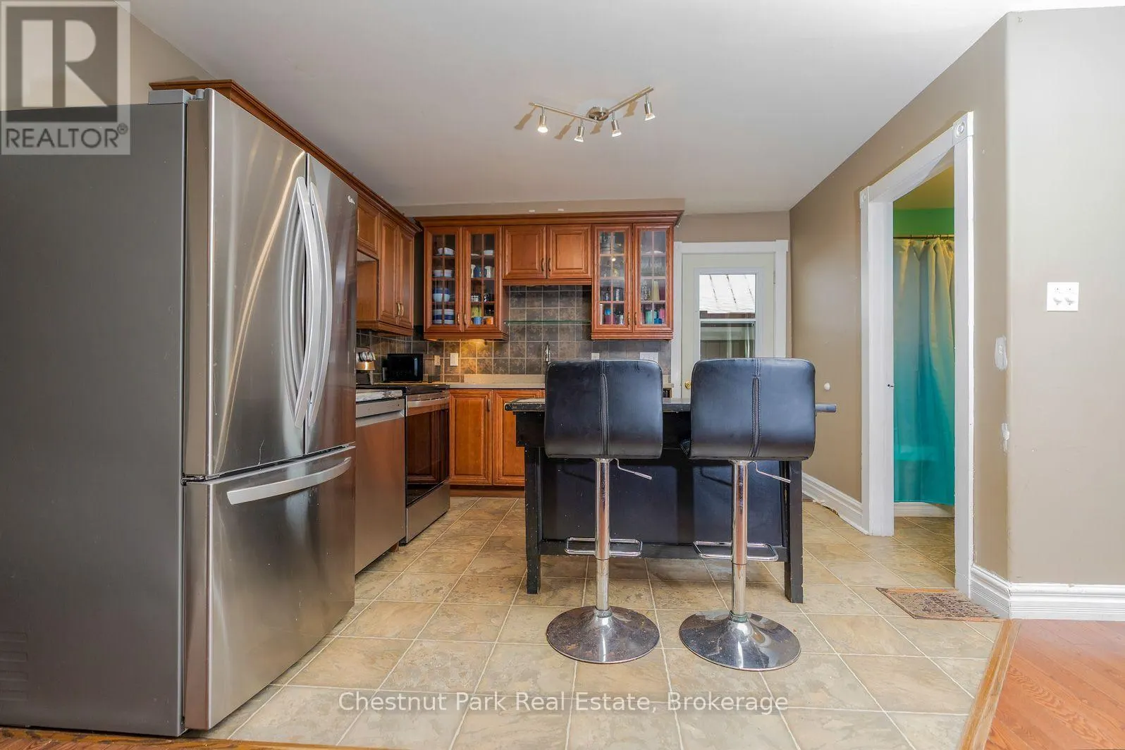 4 PARKSIDE AVENUE