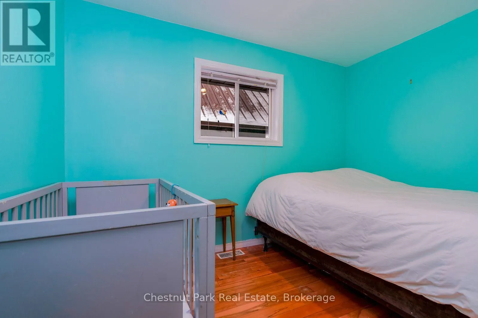 4 PARKSIDE AVENUE
