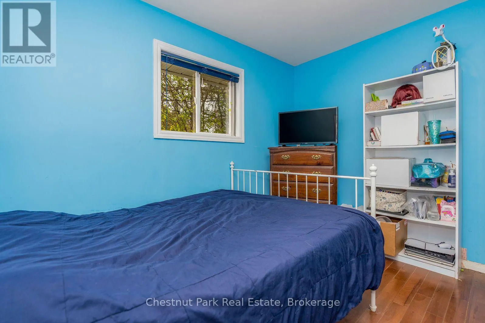 4 PARKSIDE AVENUE
