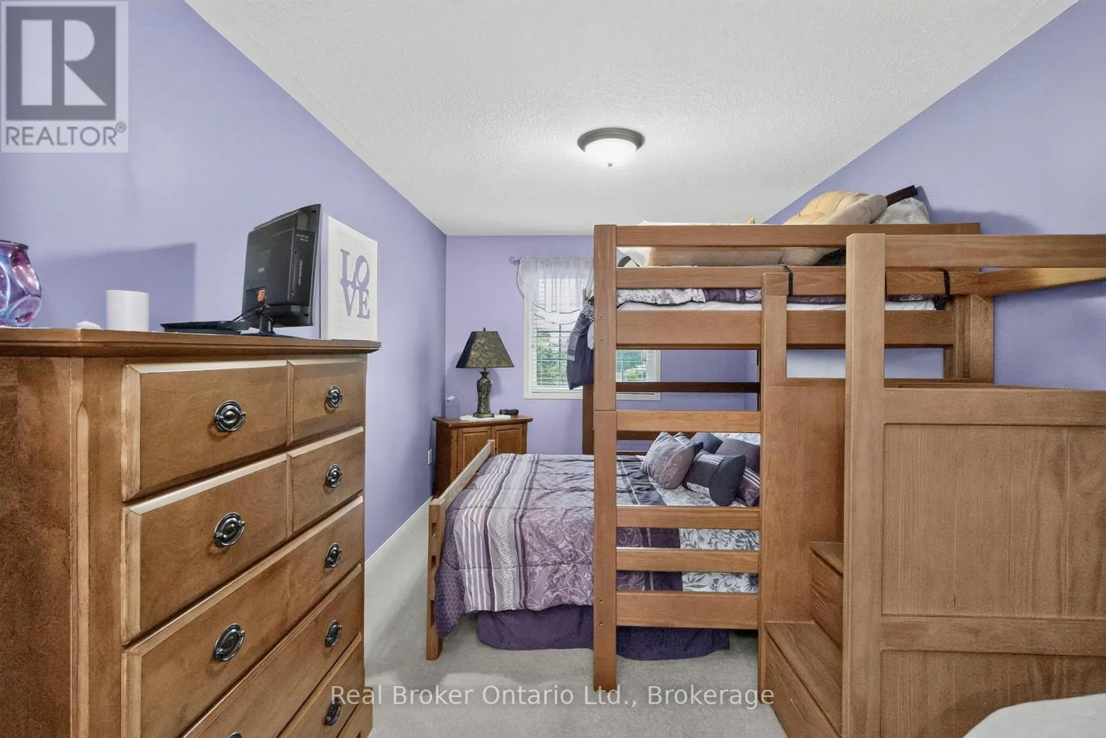 140 SOUTHWINDS CRESCENT