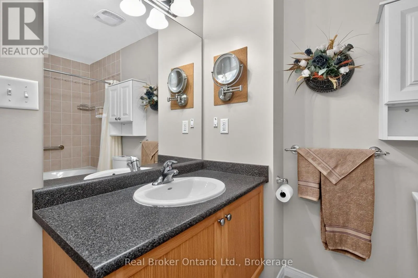 140 SOUTHWINDS CRESCENT