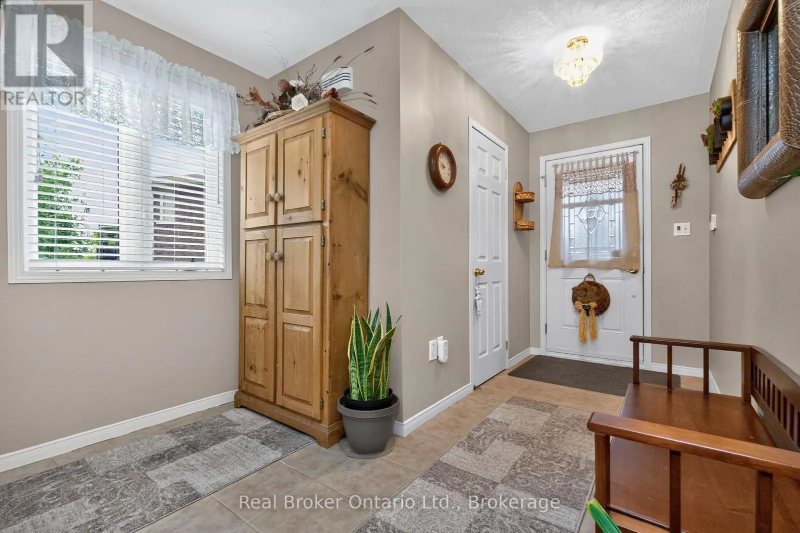 140 SOUTHWINDS CRESCENT