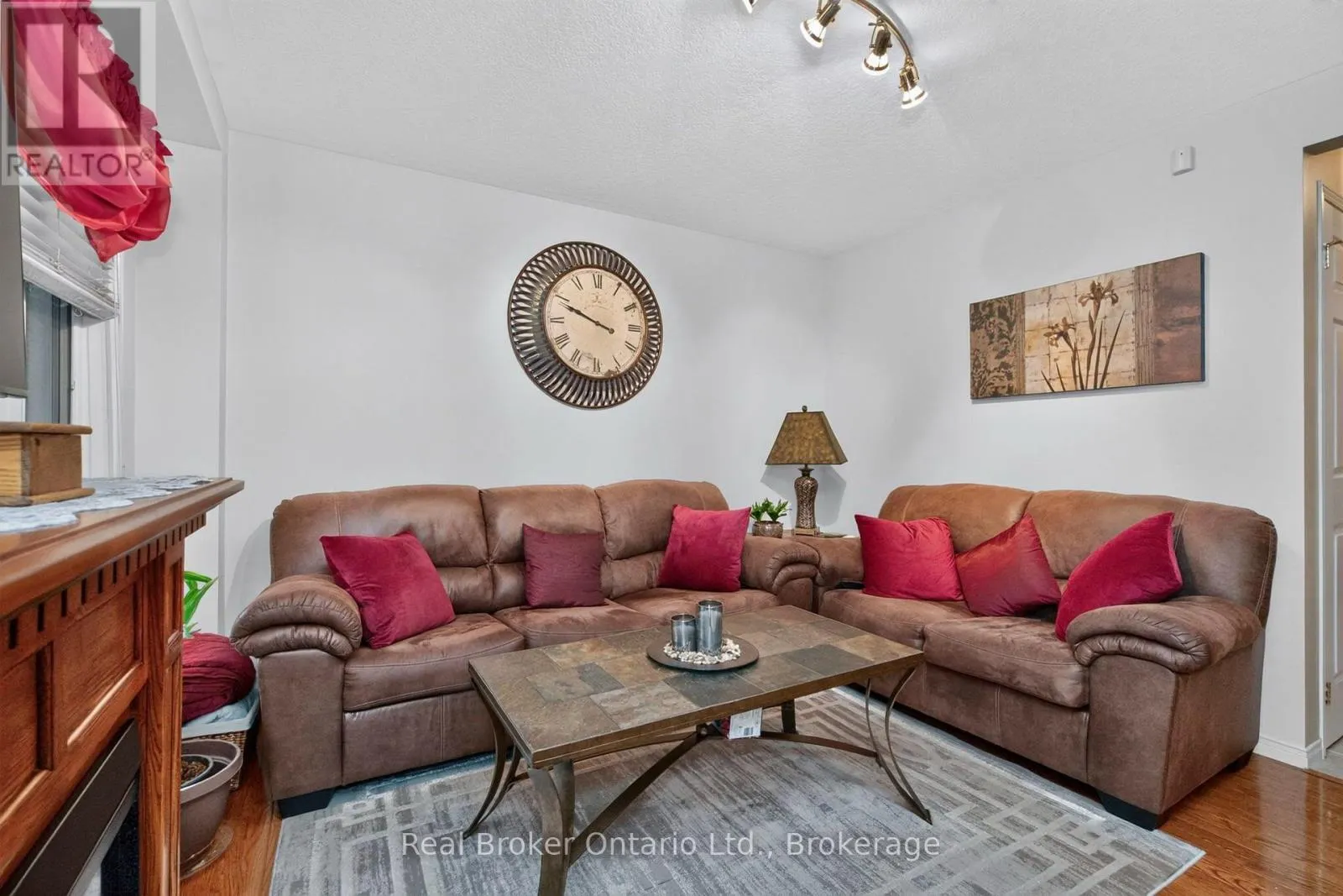 140 SOUTHWINDS CRESCENT