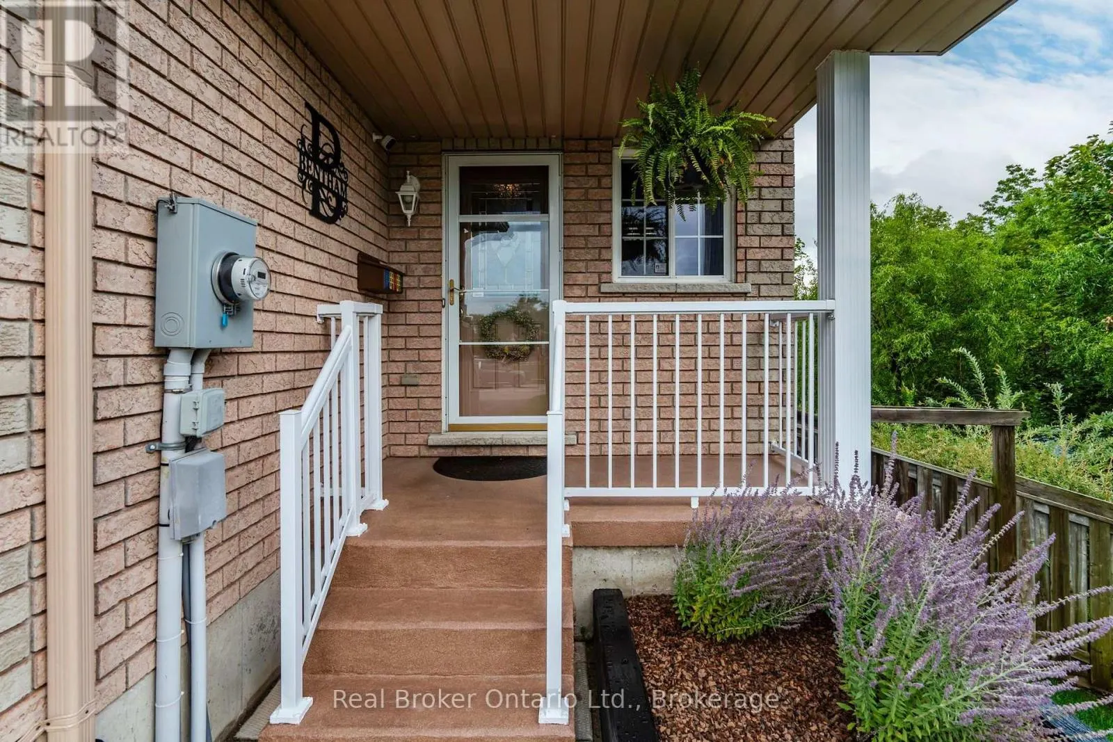 140 SOUTHWINDS CRESCENT