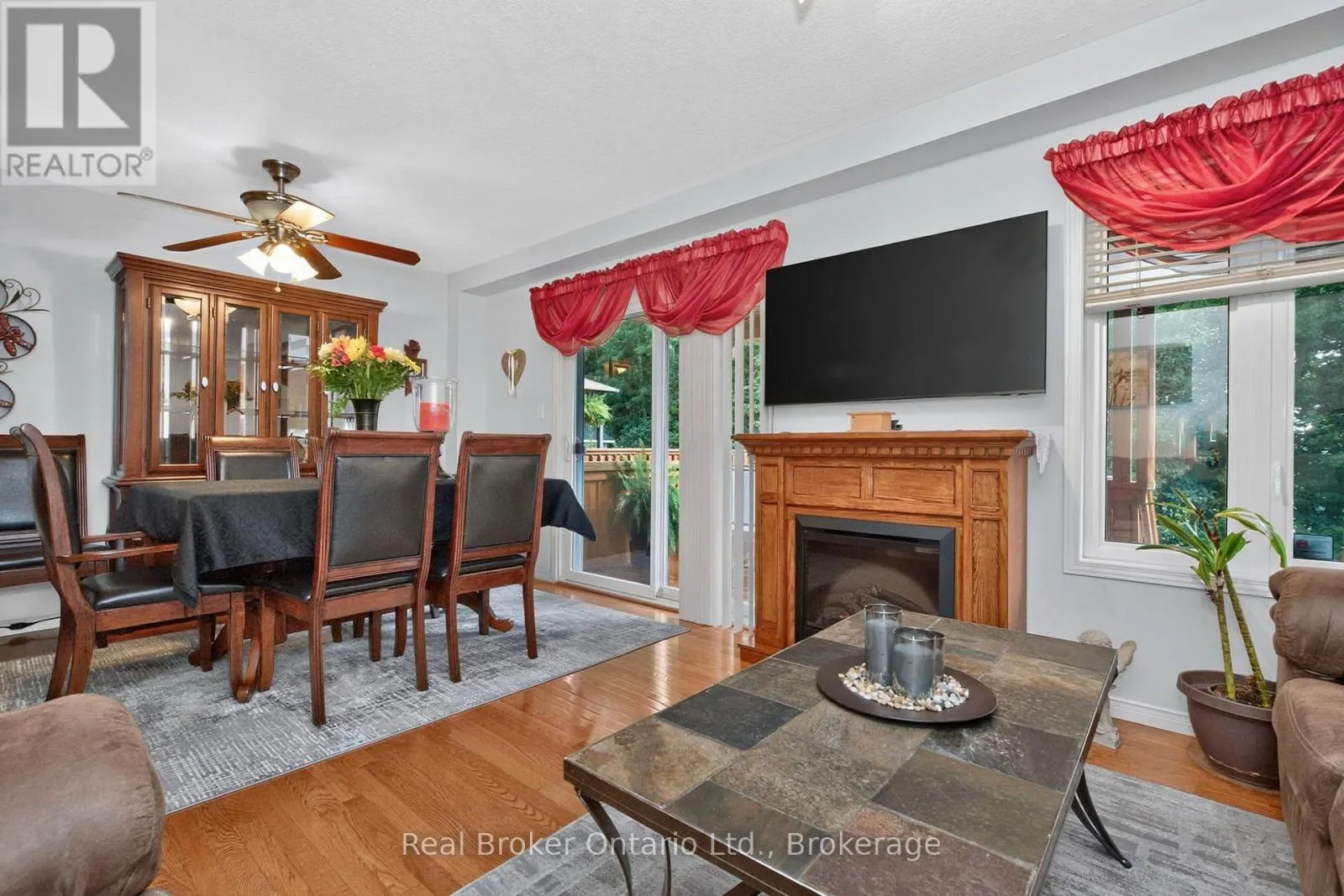 140 SOUTHWINDS CRESCENT