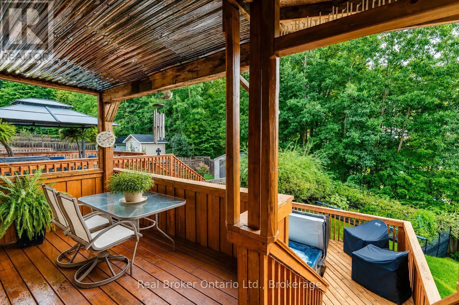 140 SOUTHWINDS CRESCENT