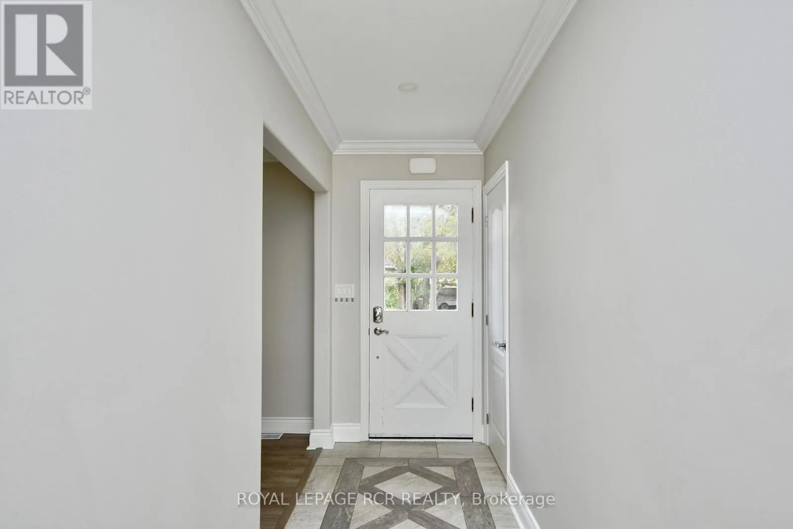 52 DRURY LANE