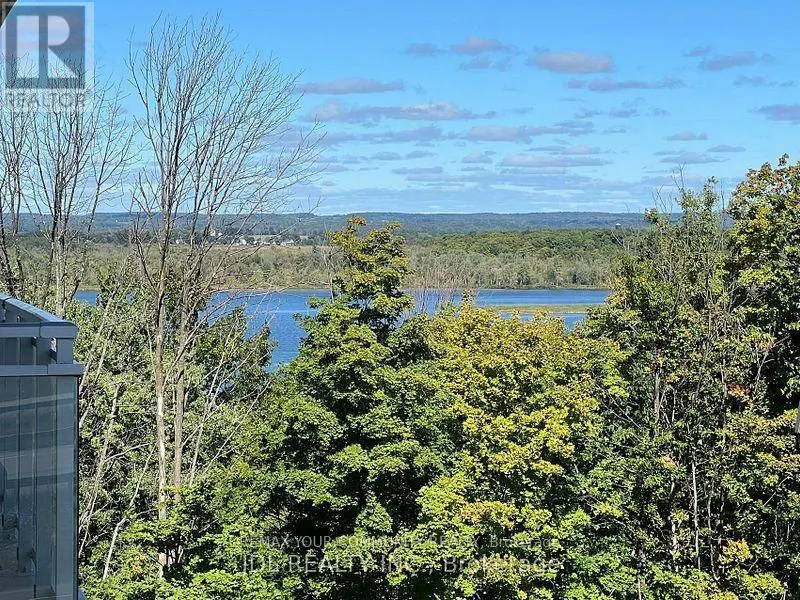 811 - 58 LAKESIDE TERRACE