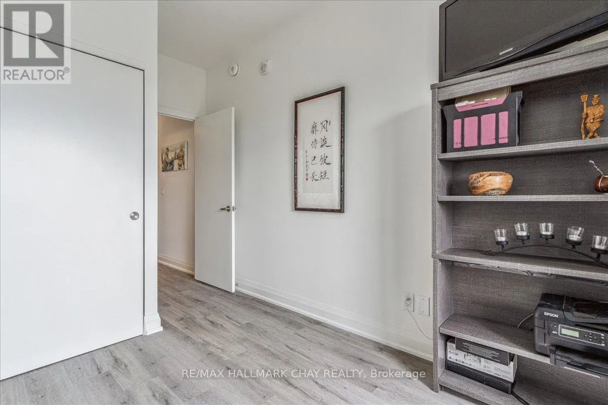 1110 - 58 LAKESIDE TERRACE