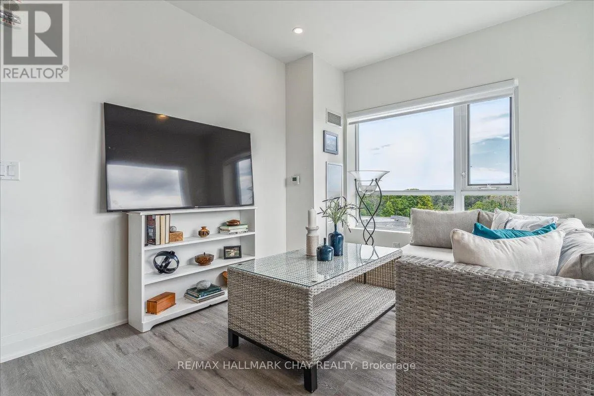1110 - 58 LAKESIDE TERRACE