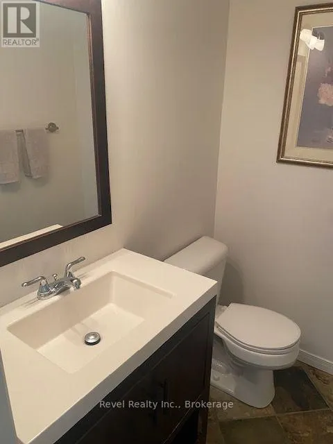9 - 378 MARINERS WAY #9