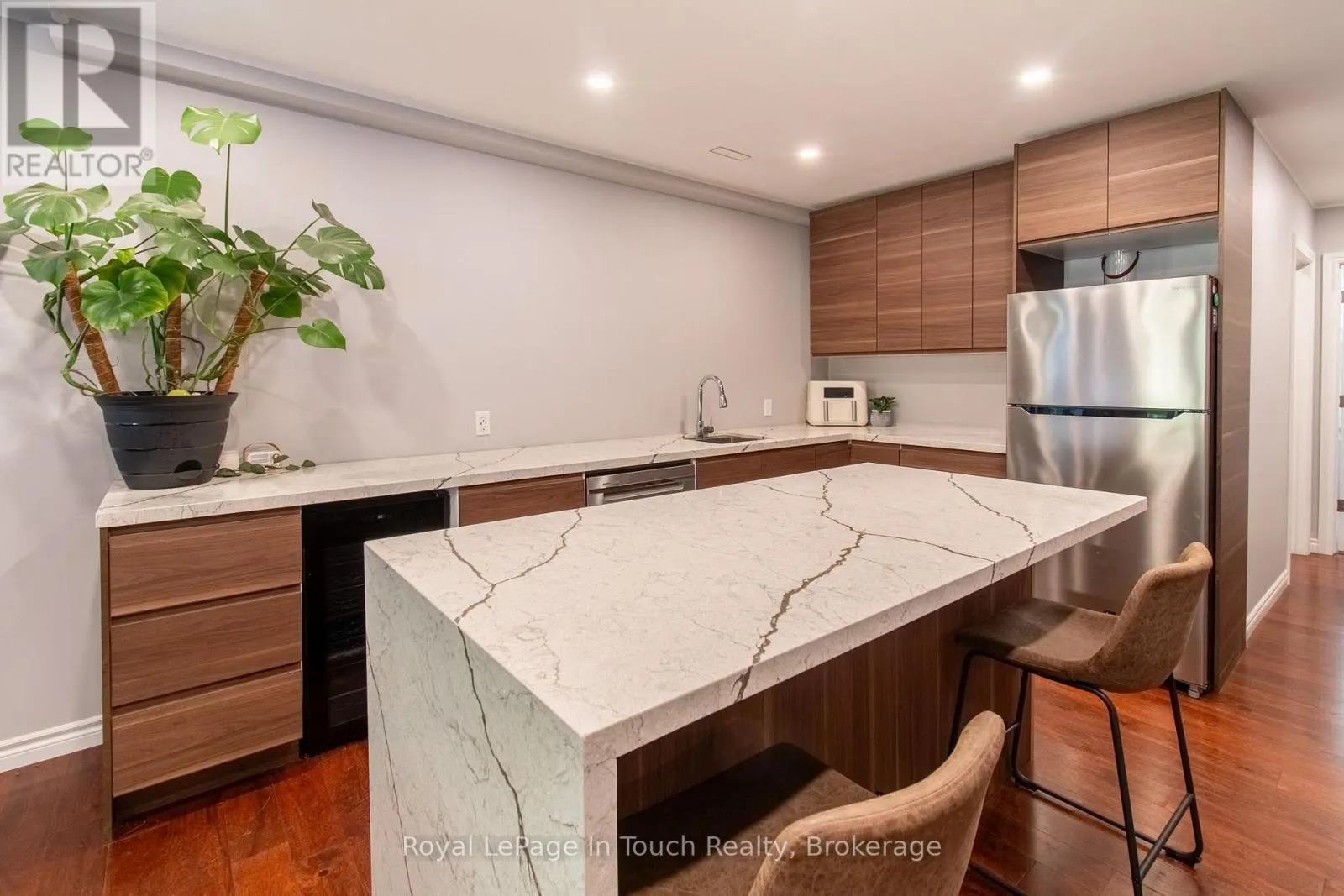 58 OLIVER DRIVE