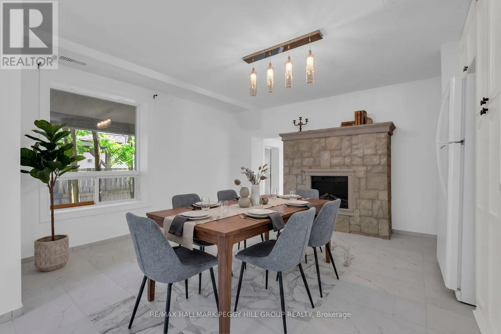132 QUEEN STREET W