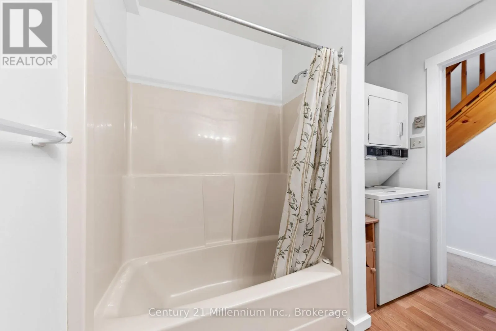 7 - 467 OXBOW CRESCENT #7