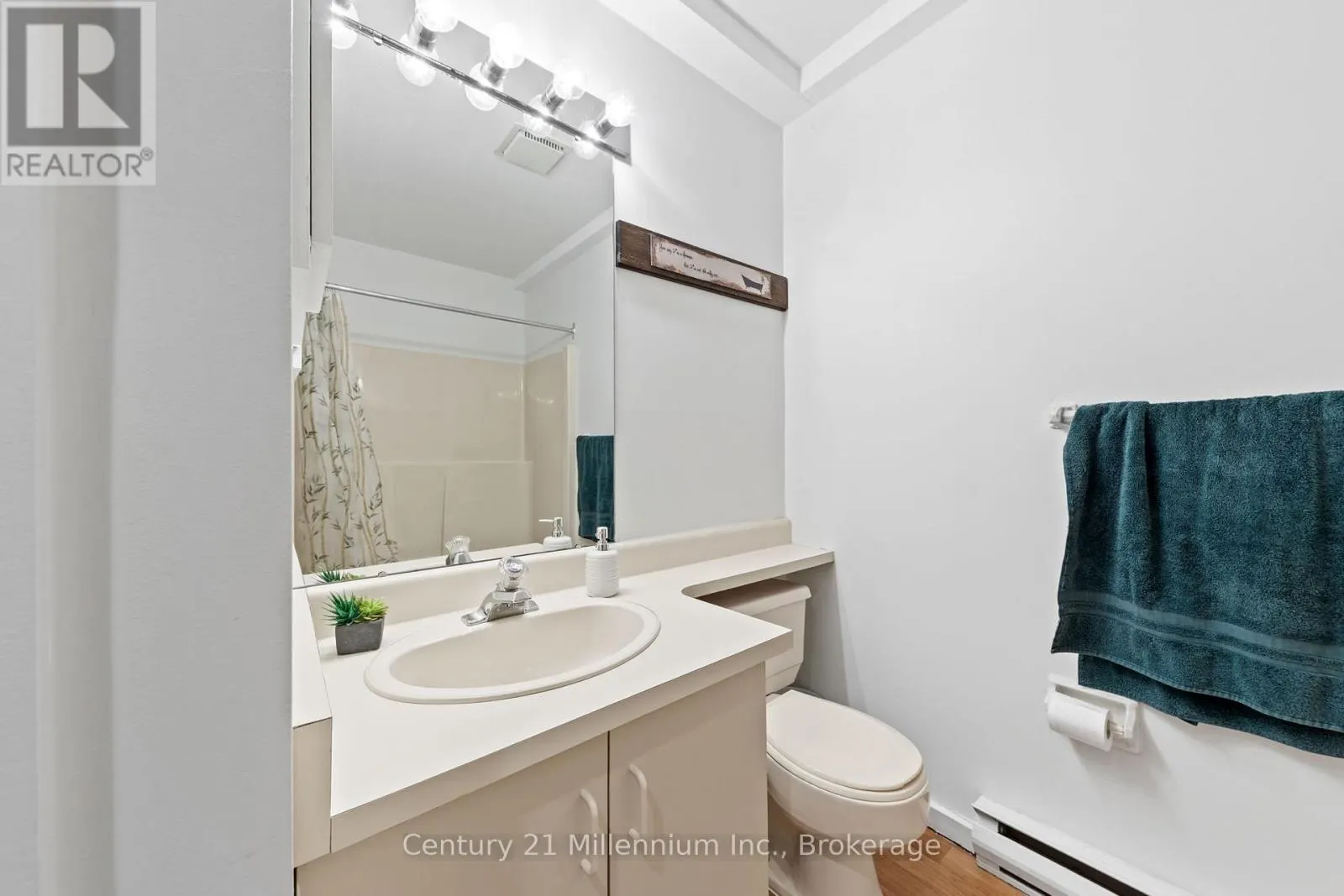 7 - 467 OXBOW CRESCENT #7