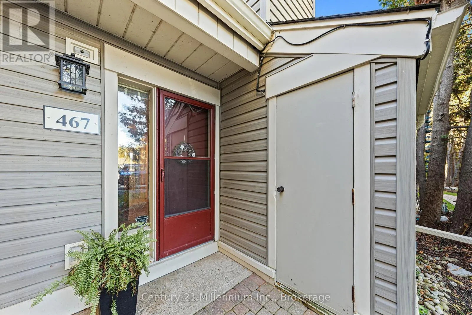 7 - 467 OXBOW CRESCENT #7