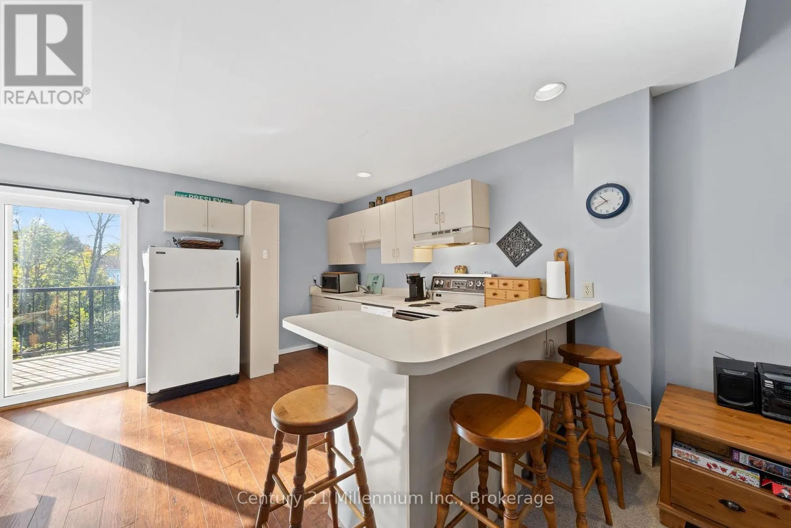 7 - 467 OXBOW CRESCENT #7
