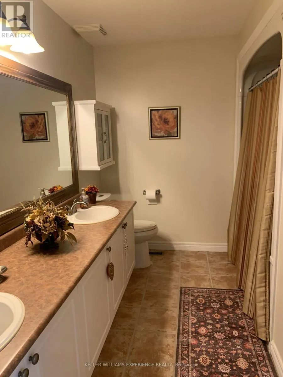 UPPER LEVEL - 59 NICKLAUS DRIVE