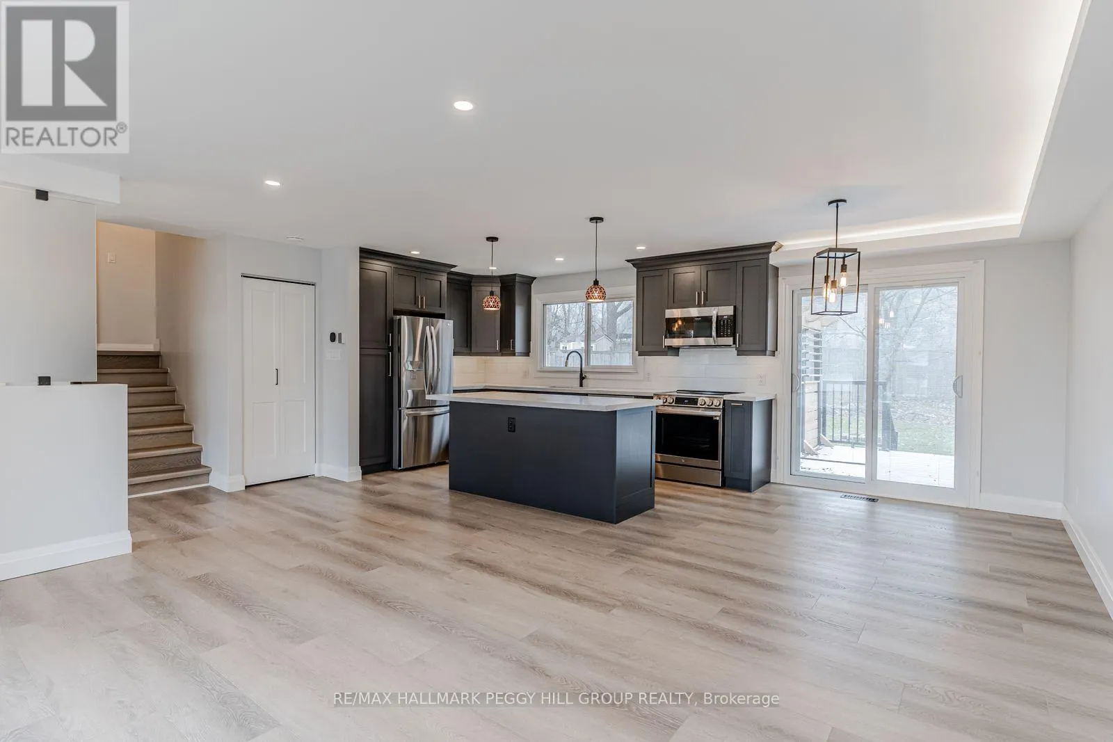 UPPER - 20 OTTAWAY AVENUE