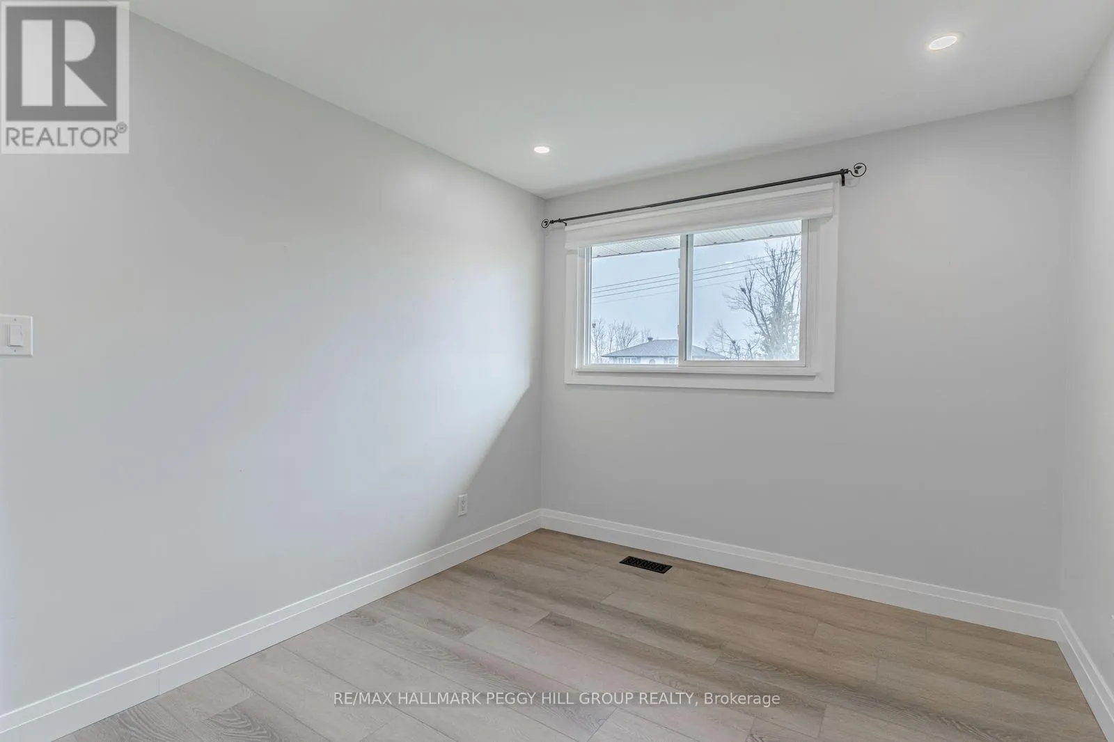 UPPER - 20 OTTAWAY AVENUE