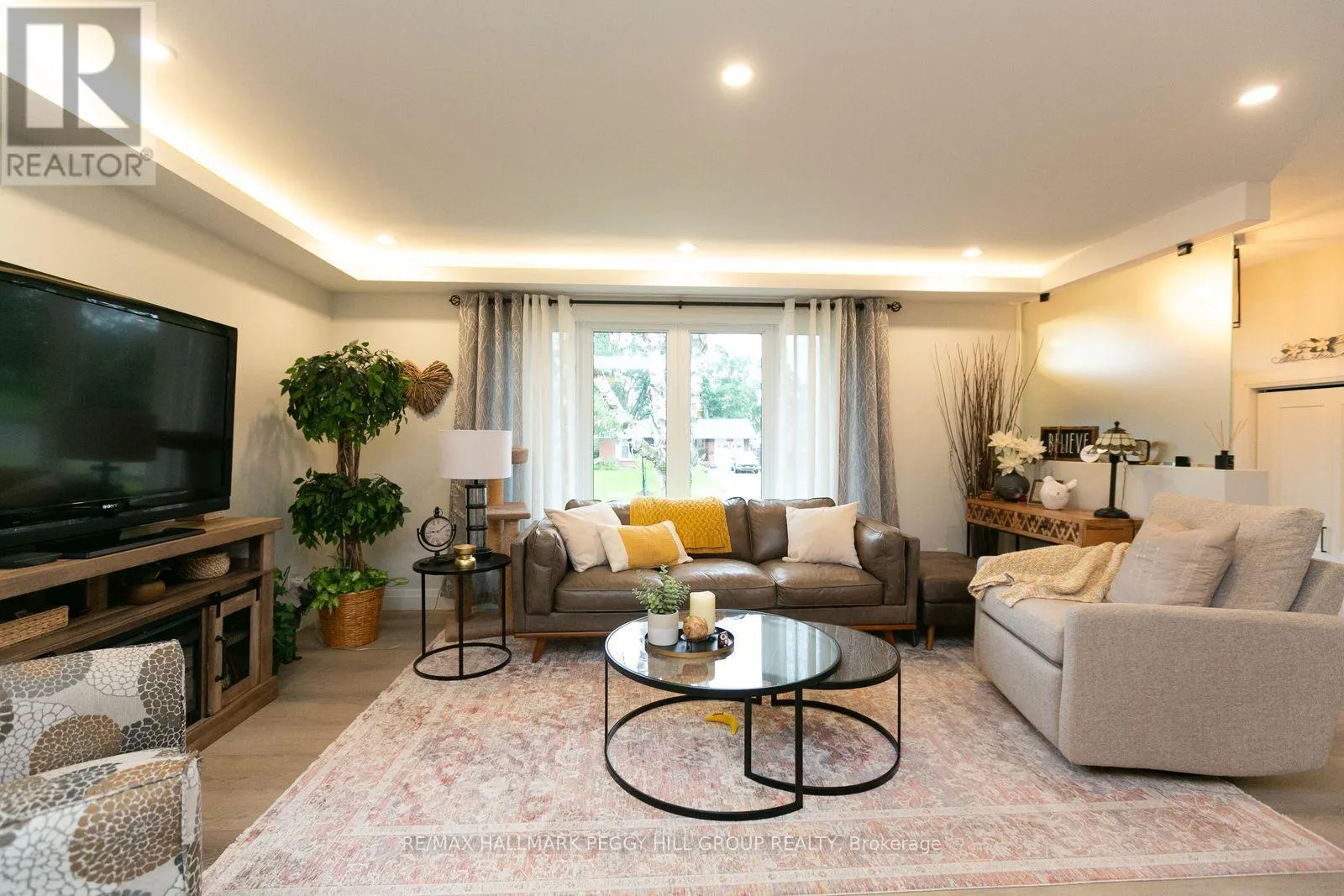 UPPER - 20 OTTAWAY AVENUE