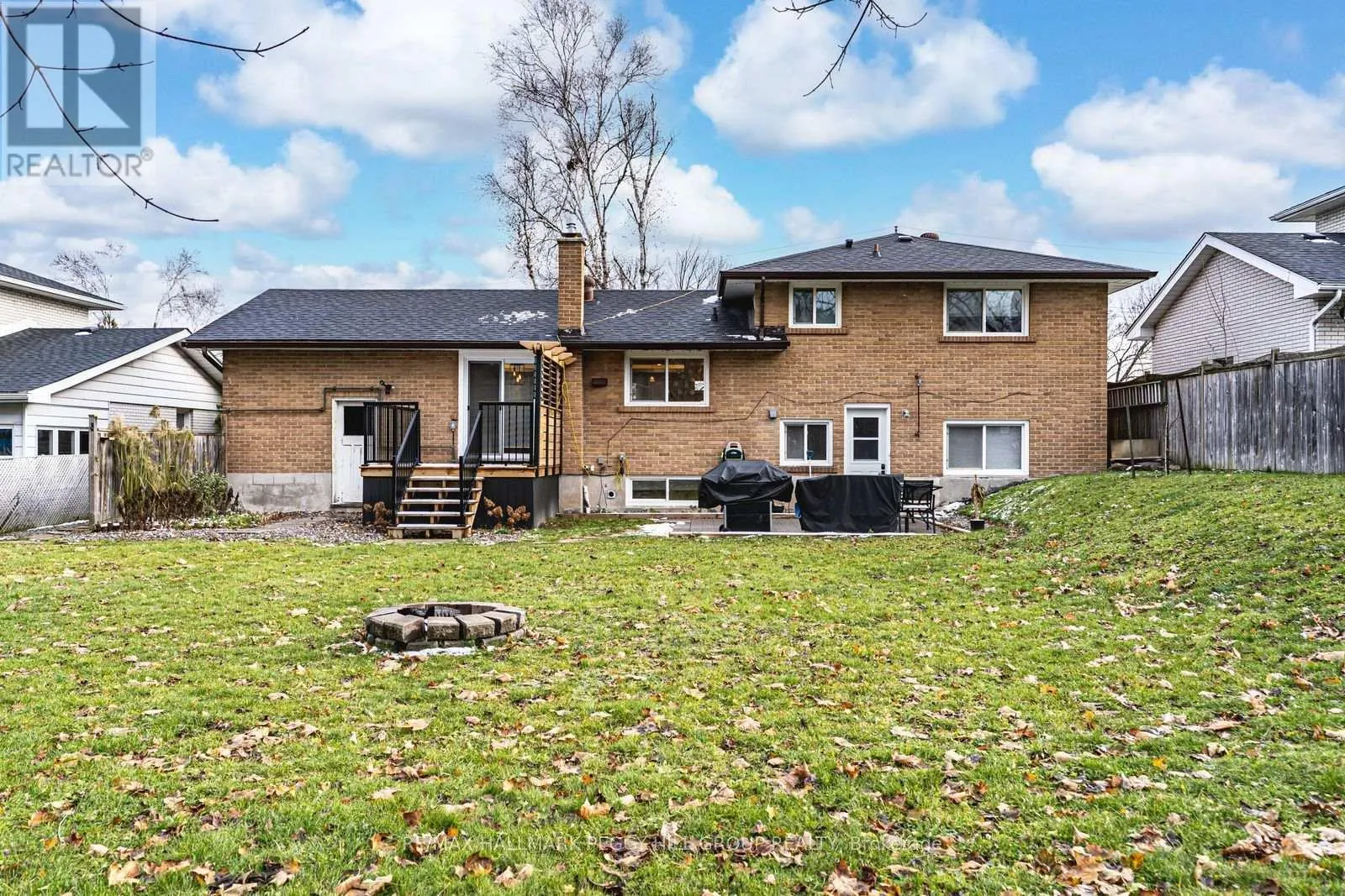 UPPER - 20 OTTAWAY AVENUE