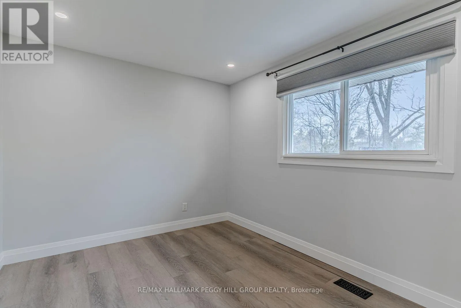 UPPER - 20 OTTAWAY AVENUE