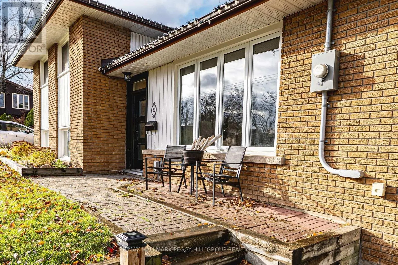 UPPER - 20 OTTAWAY AVENUE