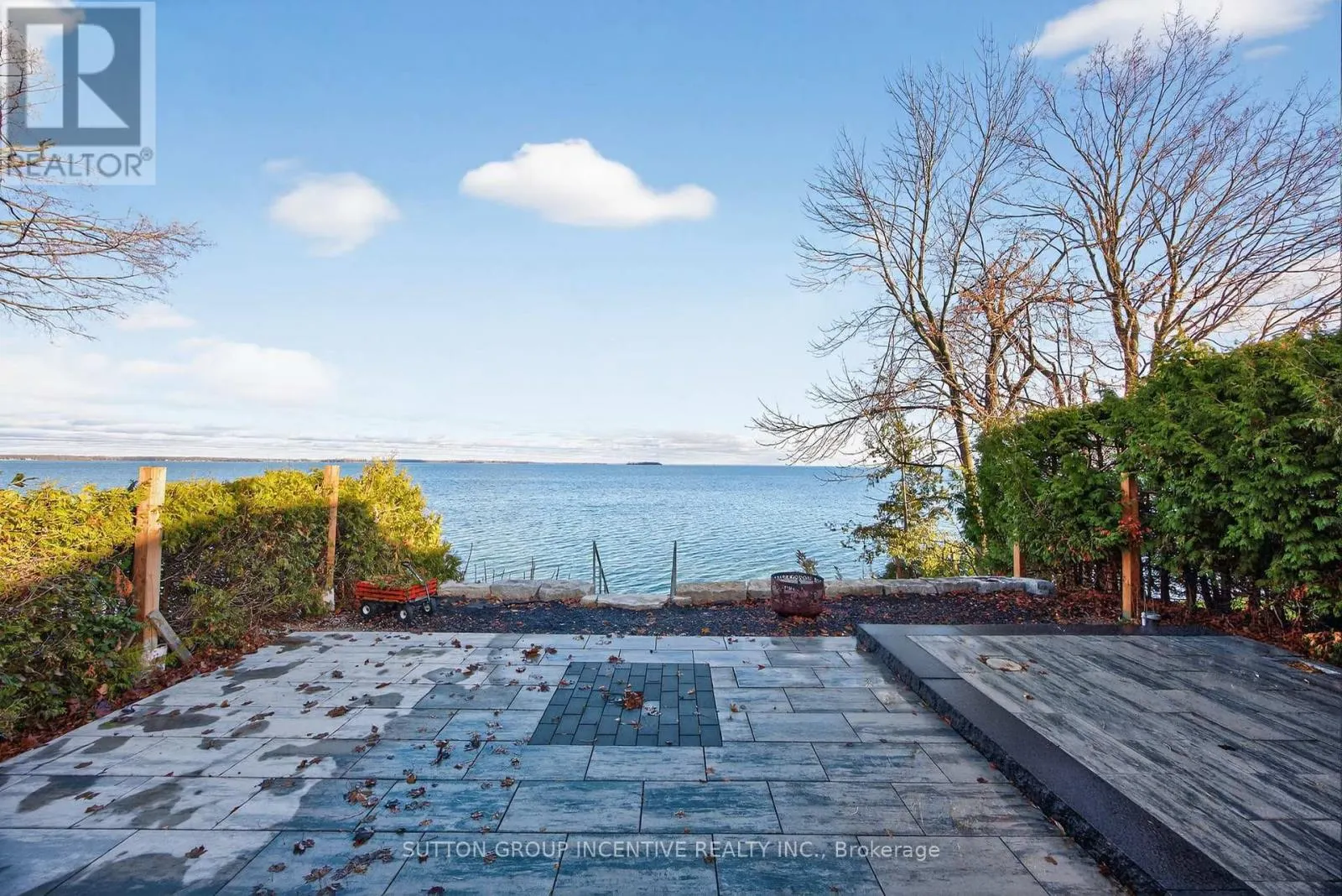 211 MOON POINT DRIVE