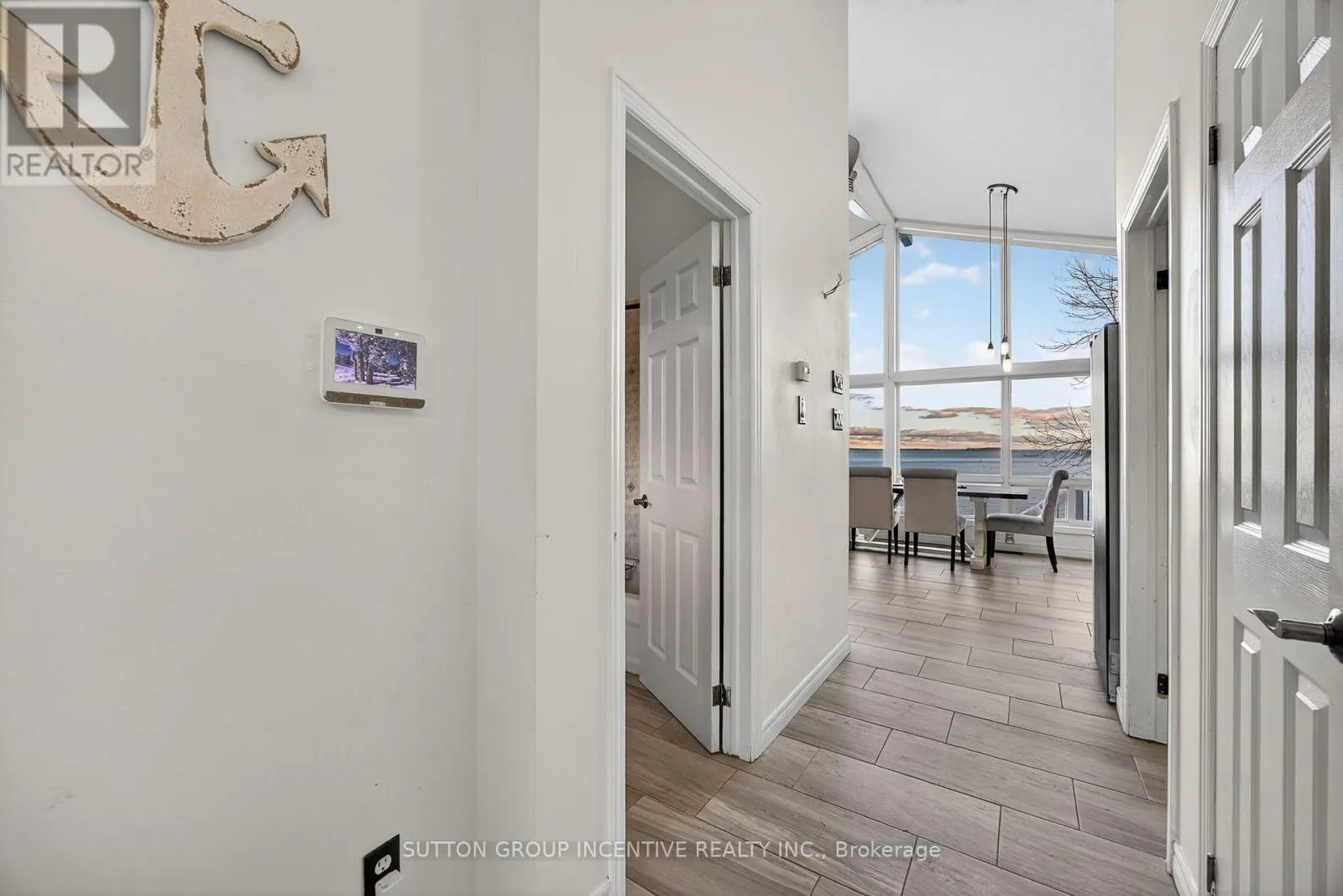 211 MOON POINT DRIVE